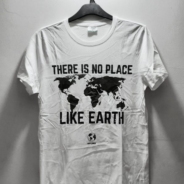 World map T shirt